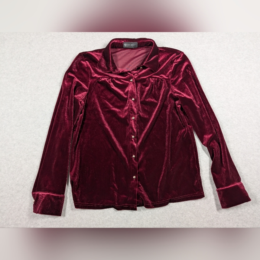 Kara and Kate Velvet Burgundy Button Down Small Shirt‎